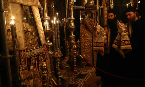 Ceremonial and Liturgical Aspects – HOW AND WHY DOES THE ORTHODOX CHURCH DIFFER FROM THE  CHRISTIAN CONFESSIONS OF THE WEST?